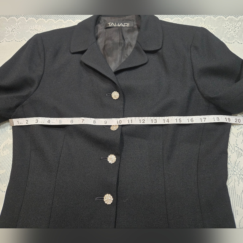 Tahari 100%Wool Womens Blazer Black Four Button Blazer Size 12 Work Business - Picture 7 of 11